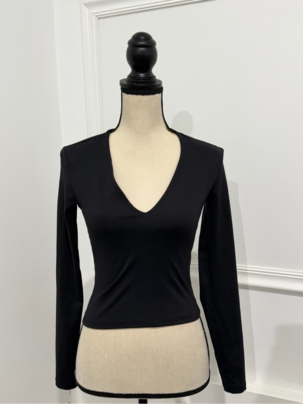 Abercrombie & Fitch Black V-Neck Long Sleeve Slim Top